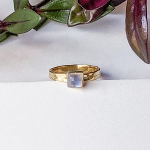 NWT Baizaar Square Moonstone Hammered Stacking Ring